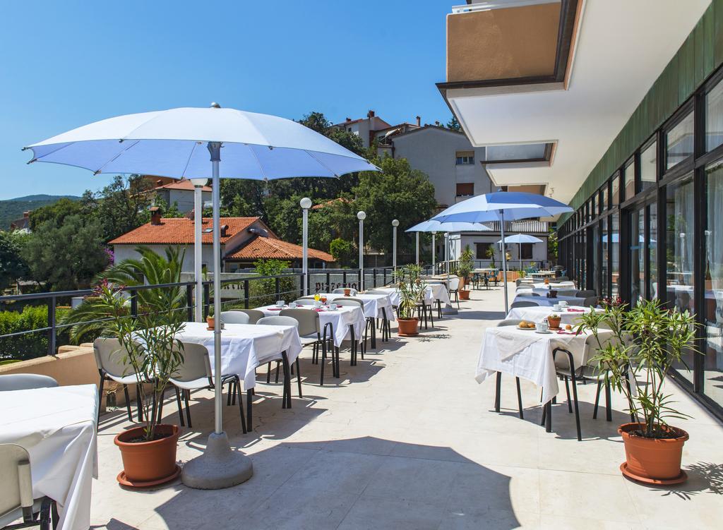 Hotel Amfora Rabac Exterior foto