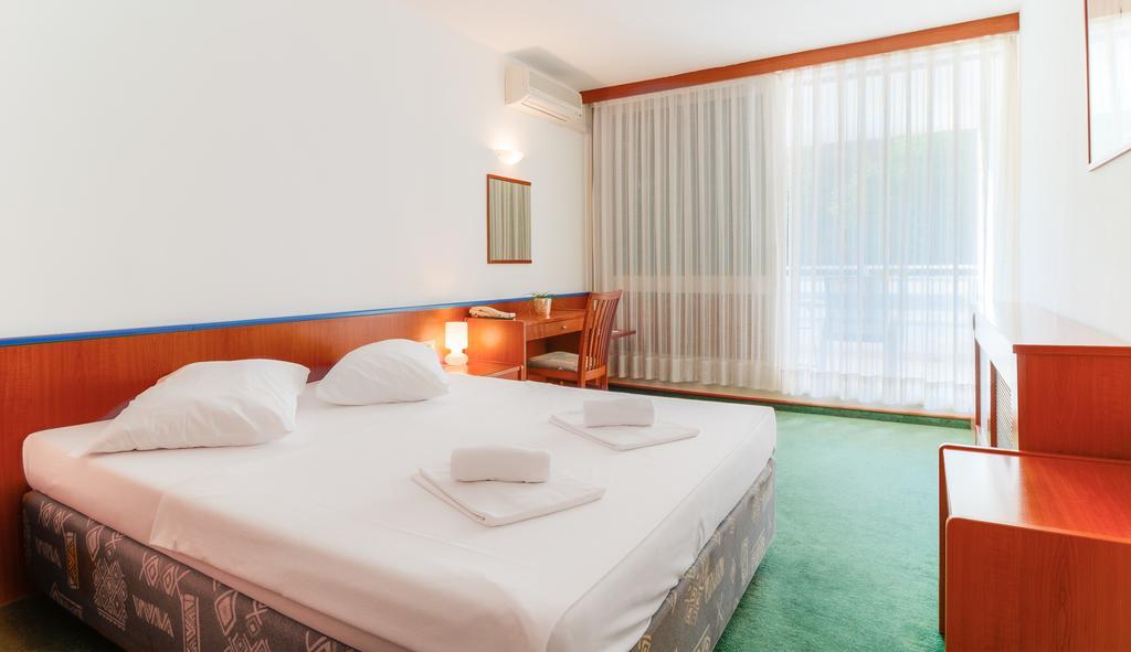Hotel Amfora Rabac Exterior foto