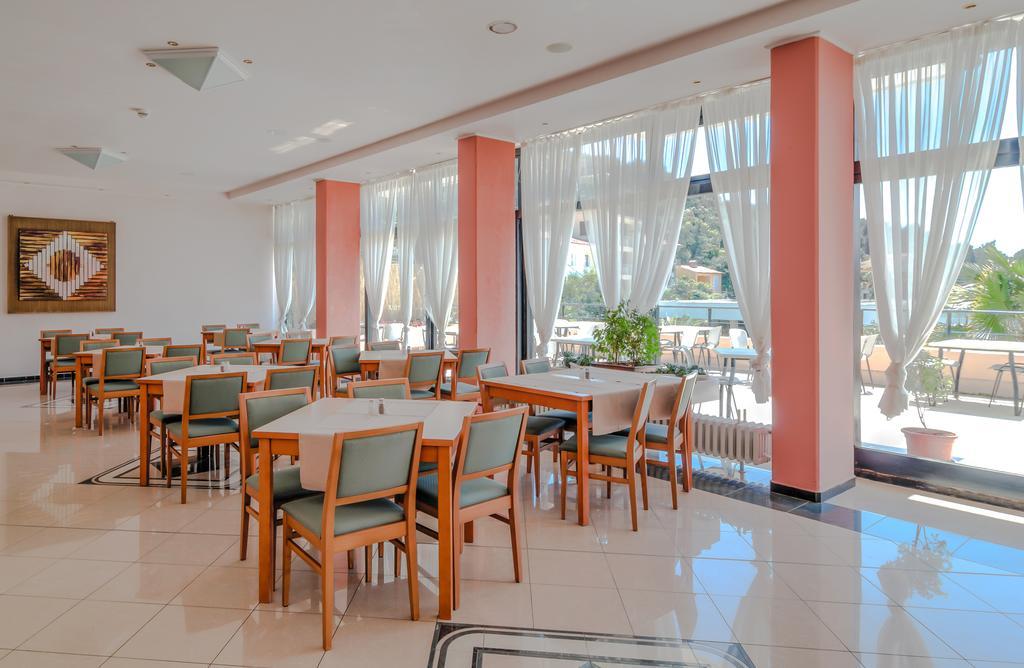 Hotel Amfora Rabac Exterior foto